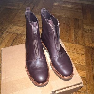 Vince Cabria Water Resistant Front Zip Boot Sz.7